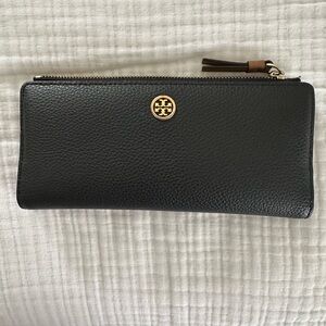 Tory Burch Robinson Pebbled Zip Slim Wallet